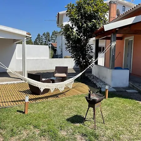 Hébergement de vacances Moradia Alegre No Centro Da Da Tocha.