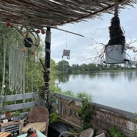 Moradia Alegre No Centro Da Da Tocha. *