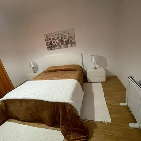 Hébergement de vacances Moradia Alegre No Centro Da Da Tocha. *