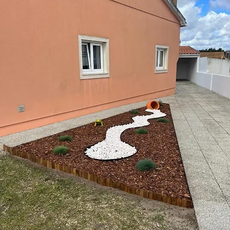 Moradia Alegre No Centro Da Da Tocha. Holiday home *