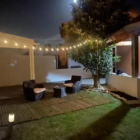 Moradia Alegre No Centro Da Da Tocha.