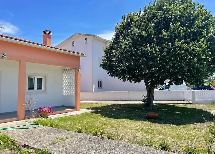 Moradia Alegre No Centro Da Da Tocha. Tocha