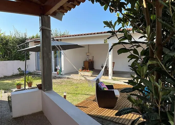 Moradia Alegre No Centro Da Da Tocha. *