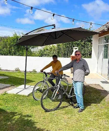 Moradia Alegre No Centro Da Da Tocha. *