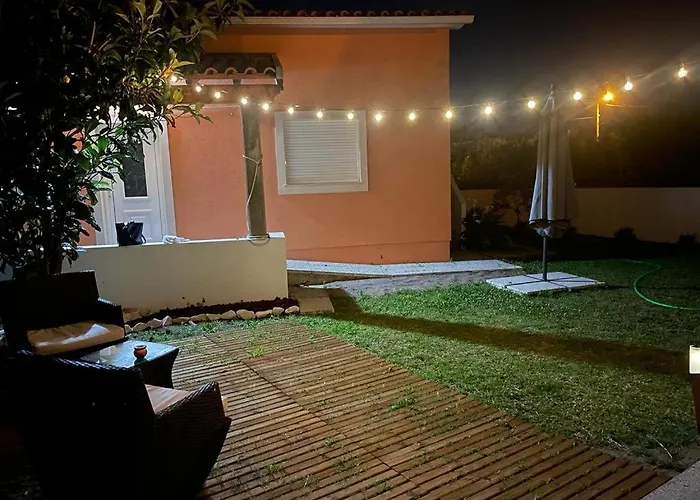 Moradia Alegre No Centro Da Da Tocha. *